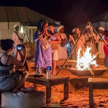 Zahra Luxury Desert Camp Мерцуга Екстериор снимка