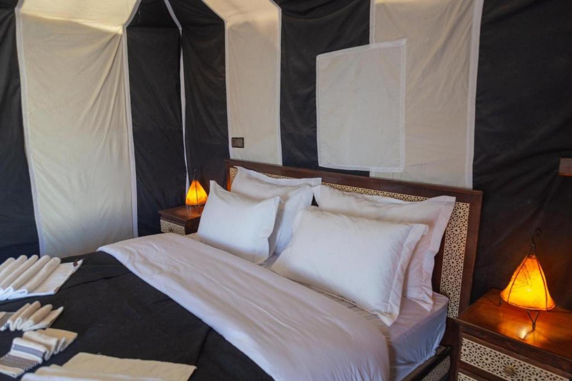 Zahra Luxury Desert Camp Мерцуга Екстериор снимка